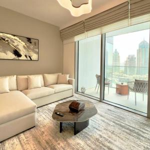 Luxury 1-Bedroom Apartment with Full Marina View
