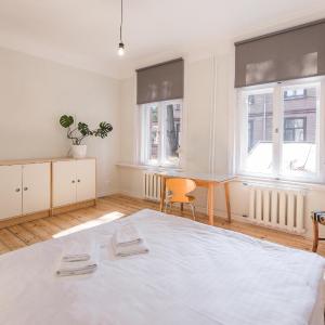 Parkview Apartment I Art & Design