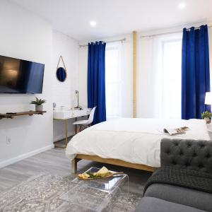 240-12 BRAND NEW Studio Prime location W&D