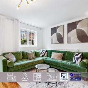 4 Bedroom House by Homestyles Hosts - Short Lets and Serviced Accommodation Islington - Private En-Suite