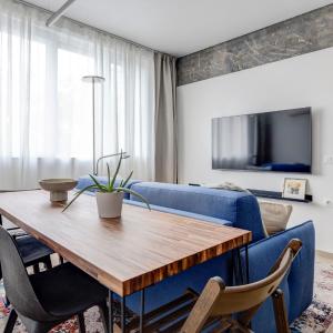 Splendid 1BDMApartment Near Shopping Mall & Metro
