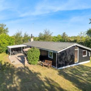 Holiday Home Hillegonde - 200m from the sea by Interhome