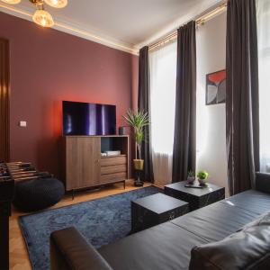 Spacious Apartment Xbox, Cinema & Foosball in Prague