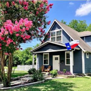 The Texas Bluebonnet Home in Historic McKinney