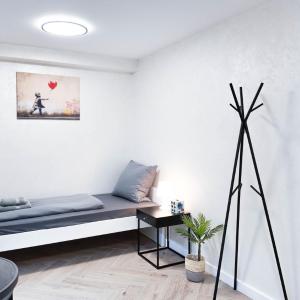 ALFA Mikroapartment Stuttgart Küche Bad l SmartTV WIFI l Porsche & Bosch l Kitchen Bath BS21A3