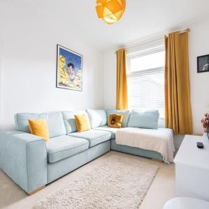 Winslow House- Close To Coop Etihad & Free Parking