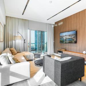 Luxury Lakeview Escape