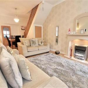 Beautiful Home in M34 - Perfect for Long Stays