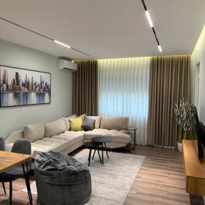 Luxe Aura Apartment