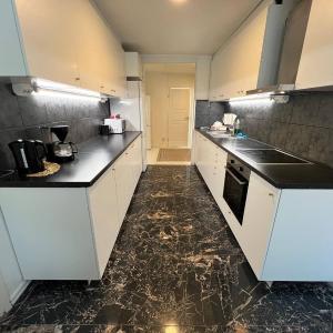 5 beds apartment