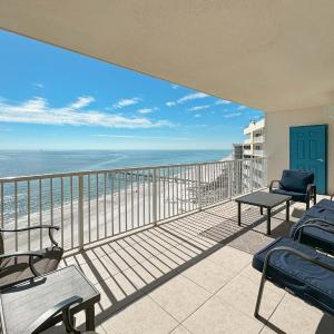 Admirals Quarters 1403-Beachfront 2 King Suites Free parking for 2 Vehicles