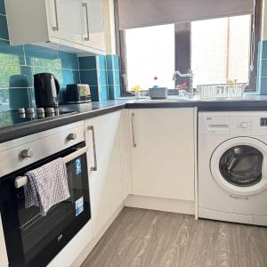 Spacious 1BR Flat By Edinburgh City Centre
