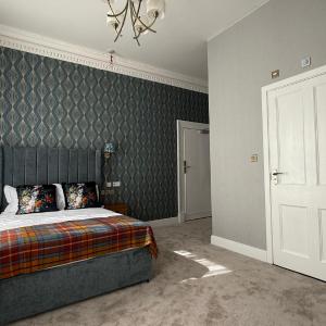 Armadillo Guest House- Adults Only