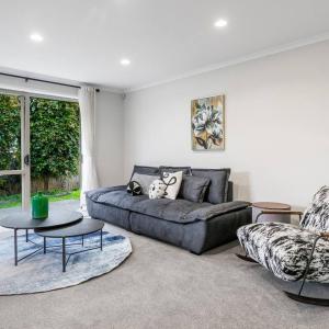 Modern 4BR Home near Albany and Browns Bay Beach