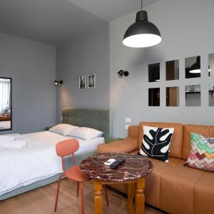 Compact studio chic design