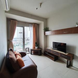2 Bed Room Apartment in Downtown, nearby MRT