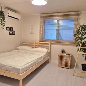 Monoplan House Seongsu Sunny Stay