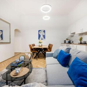 Chic 3BR Gem in the Heart of Budapest- Walk to Krudy St