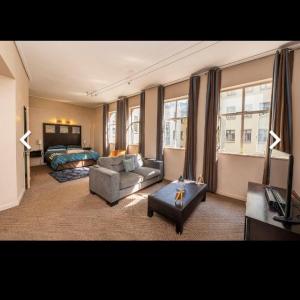 Native Suites 411