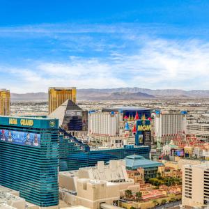 Stunning 1BR Strip VIews w Balcony 17701