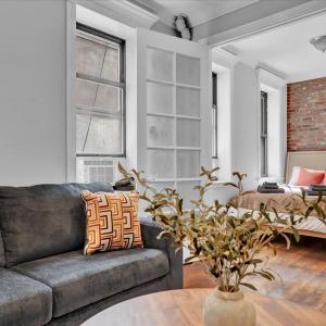 Stylish 3BR-2BA in Gramercy -Modern & Central