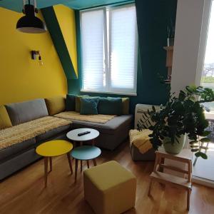 N&D colorful apartment