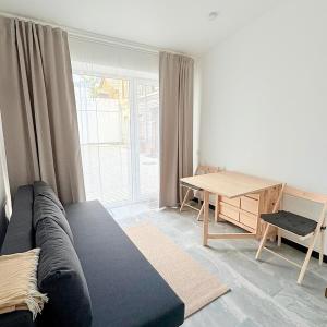 Quiet, Charming Studio Apartment on Ground Floor