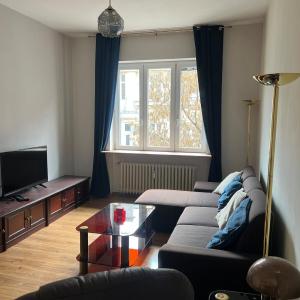 Spacious artsy apartment
