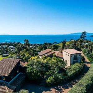 Cypress Ridge Estate - Stay Waiheke