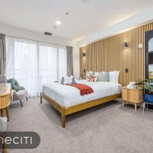 Restful Retreats on Queen Street