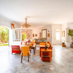 Authentique Villa Tunisoise avec Piscine à Marsa