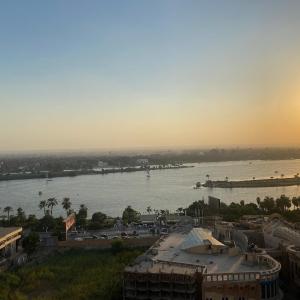 شقه بالمعادي علي النيل