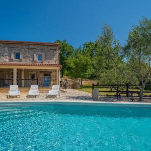 Villa Octingenti in Marceljani - Haus für 4-6 Personen