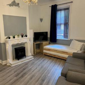 Pass the Keys Spacious 4-Bedroom Maisonette in Central Newcastle