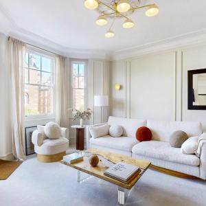 Elegant 2-Bed Chelsea Flat Near King's Road and River Thames