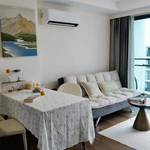 Chiang Mai C8 Vacation Apartment High Floor with Swimming pool landscape Room Preferred Residence