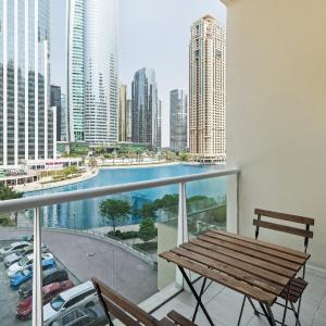 Chic JLT Studio Lake View Metro 5min Marina
