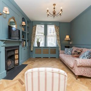 Pass the Keys 2 bed house close to city centre with parking