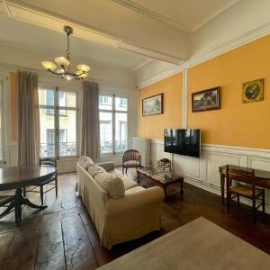 Lemov'Inn, central historic apartment