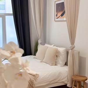 Comfortable studio 10 min from Midi Station and 15 min from Brussels center