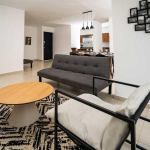 Moderno Townhouse Familiar con Alberca y Gym