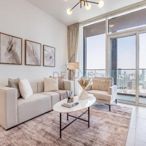 Stay Near the Park with Easy Exit from JVC, Just Minutes to Dubai Marina and Palm Jumeirah - Bloom Towers A, JVC by Deluxe Holiday Homes