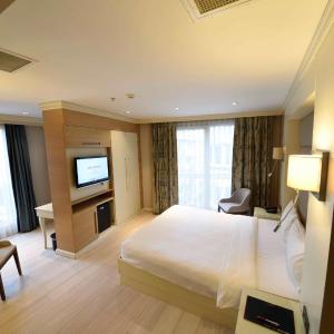 Le Mirage Hotel
