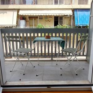 Urban Chic Flat Pagrati Athens