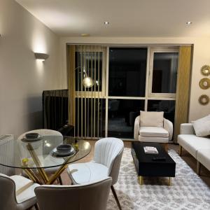 1 Bed Flat Excel, IFS clouds, 02 arena, city Airport, Custom House