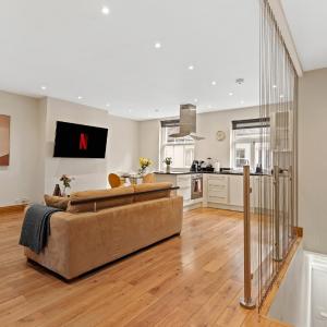 The Ashburn Retreat - The Duke Collection