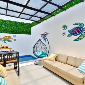 Luxury home-heated Pool-2bedroom