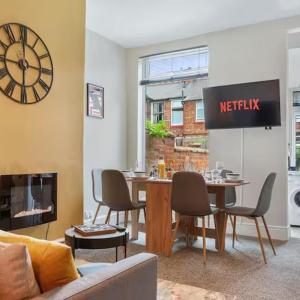 Stylish 3-Bedroom Home 14Mins to Co-op Live Arena