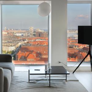 Modern Minimalist Apartment with Panoramic Views