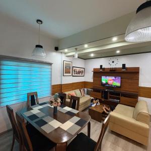 2 separate fully furnished condo units 1BR on the 23rd flr and 3BR penthouse on the 41st flr, with different bookings and daily rates in Ermita, Manila near SLEC,US Embassy, Mall and Parks